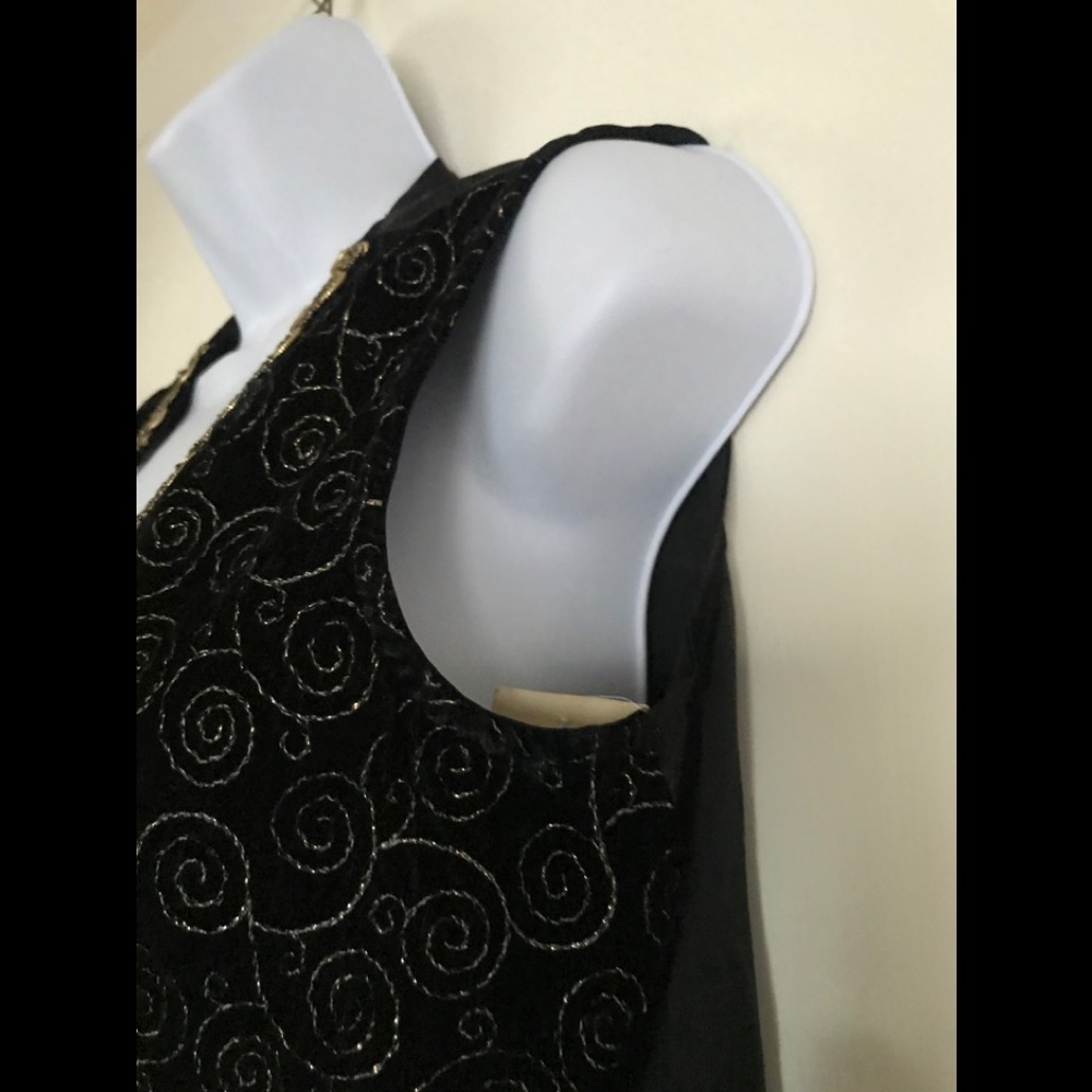 Vintage JUDY KNAPP CALIFORNIA ,size  M black velvet like vest! - Picture 8 of 16